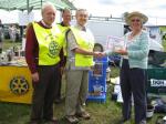 Mayor of Leyburn presents prize to Chris Wheatley